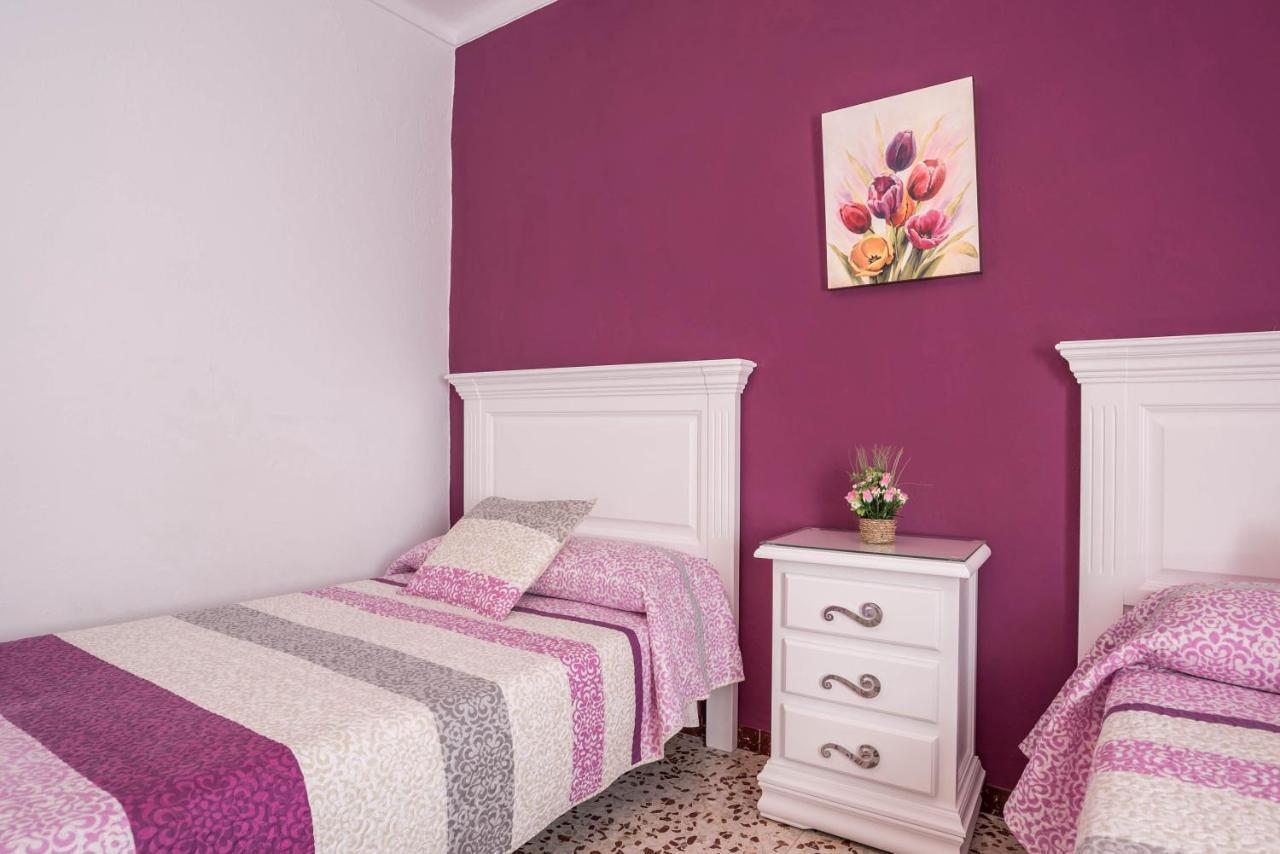 Piso Carmen Solo Familias Apartment *